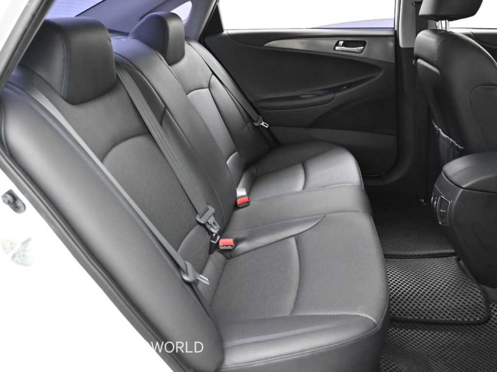 HYUNDAI Sonata - Vista 12