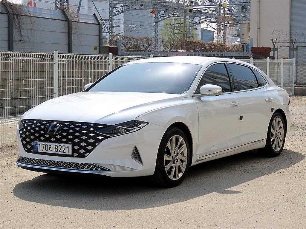 HYUNDAI Grandeur - Vista 2