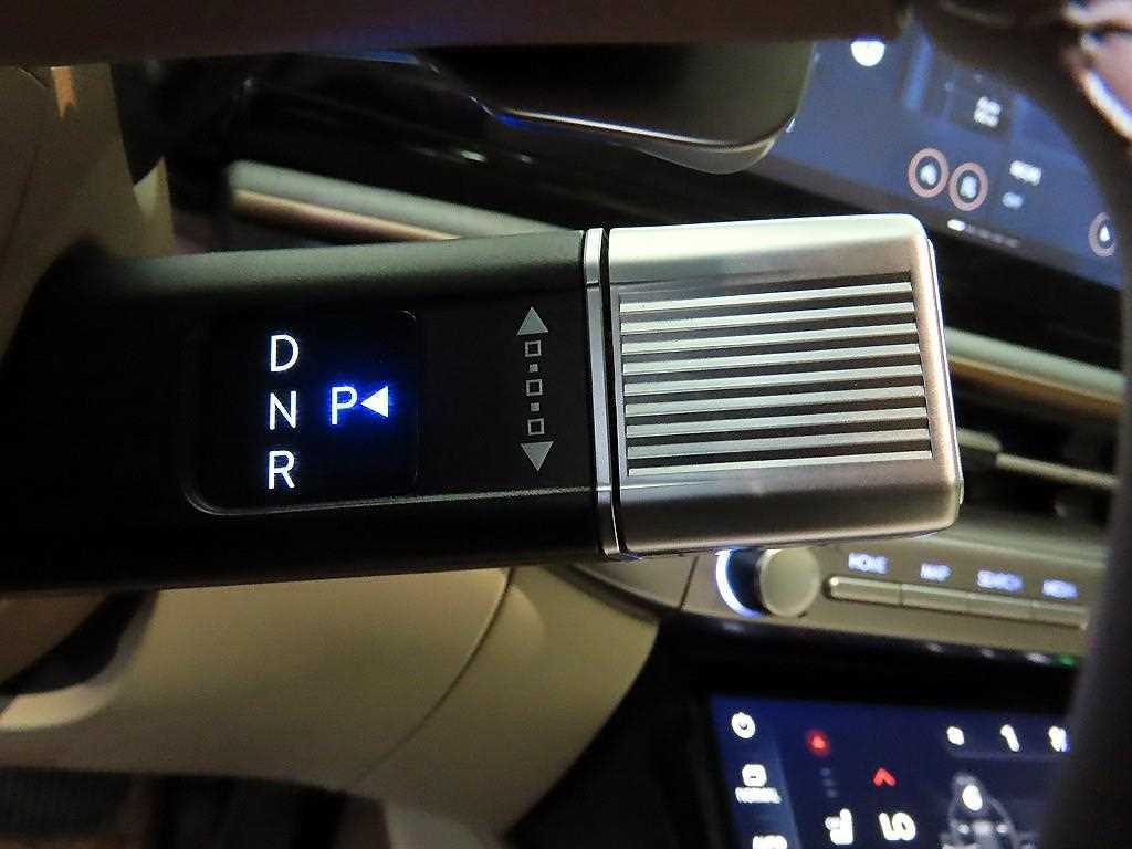 HYUNDAI Grandeur - Vista 12