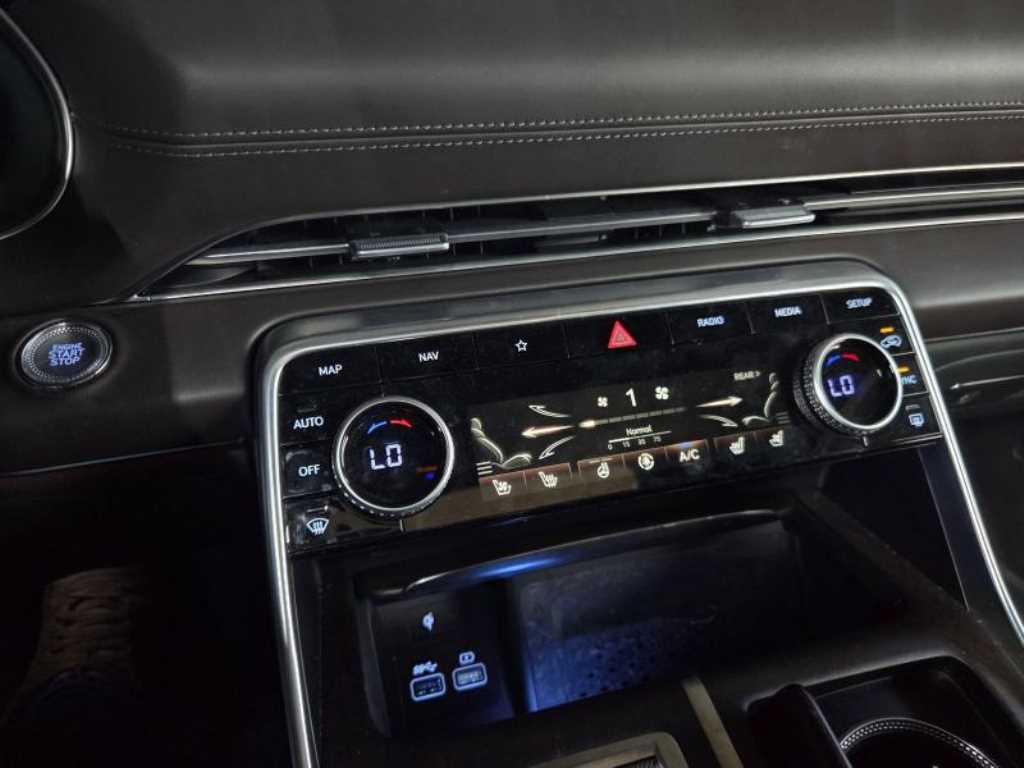 Genesis GV80 - Vista 7