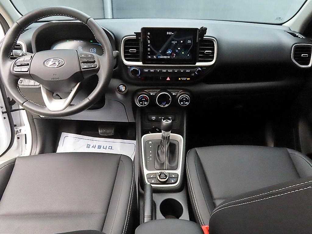 HYUNDAI Venue - Vista 7