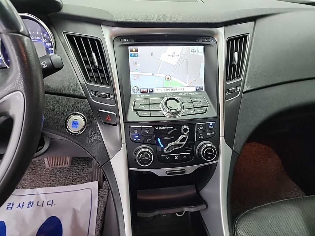 HYUNDAI Sonata - Vista 10