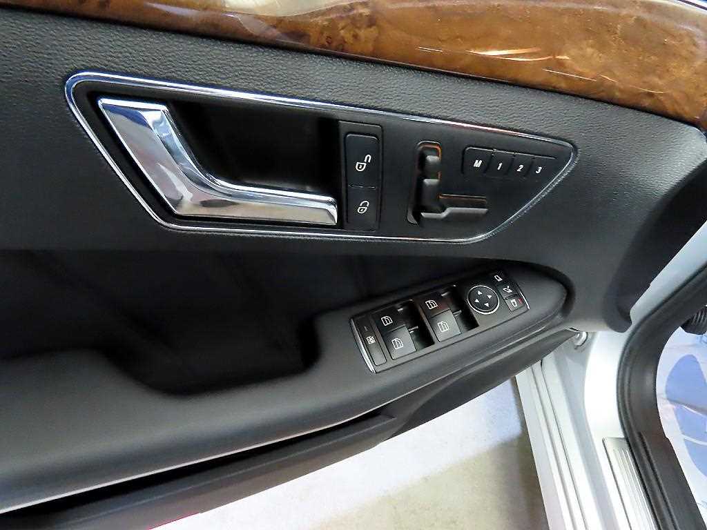 Mercedes Benz E class 2011 Plateado - Importación desde Corea - HF Imports Iquique - Foto 16