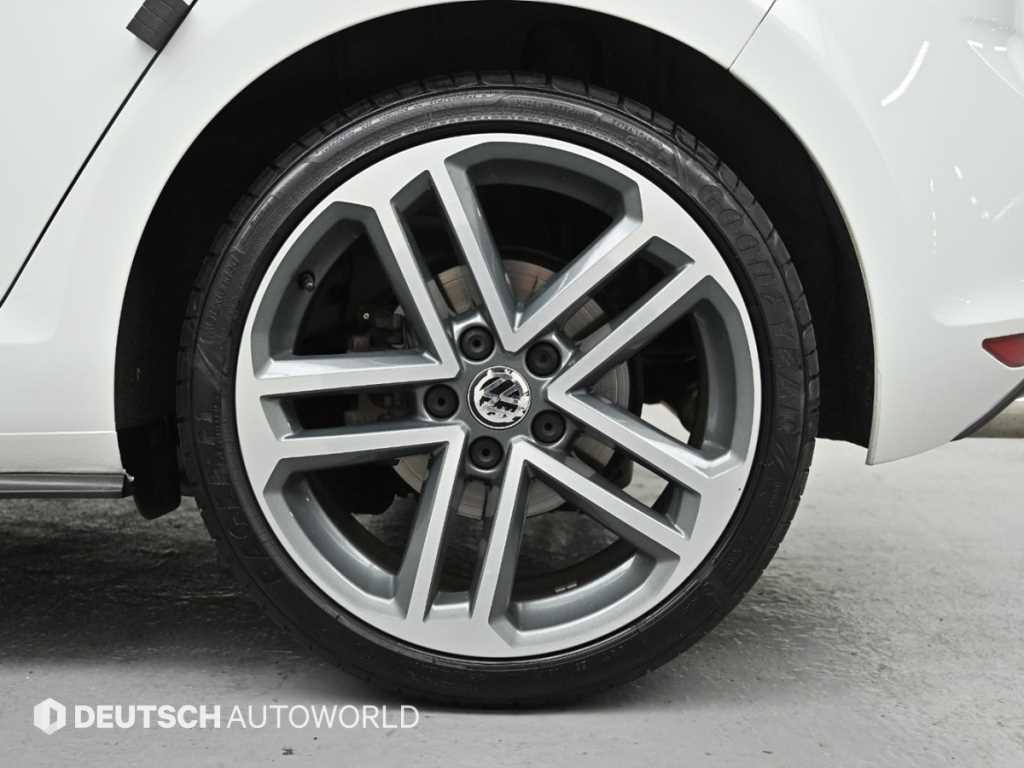 Volkswagen Golf - Vista 5