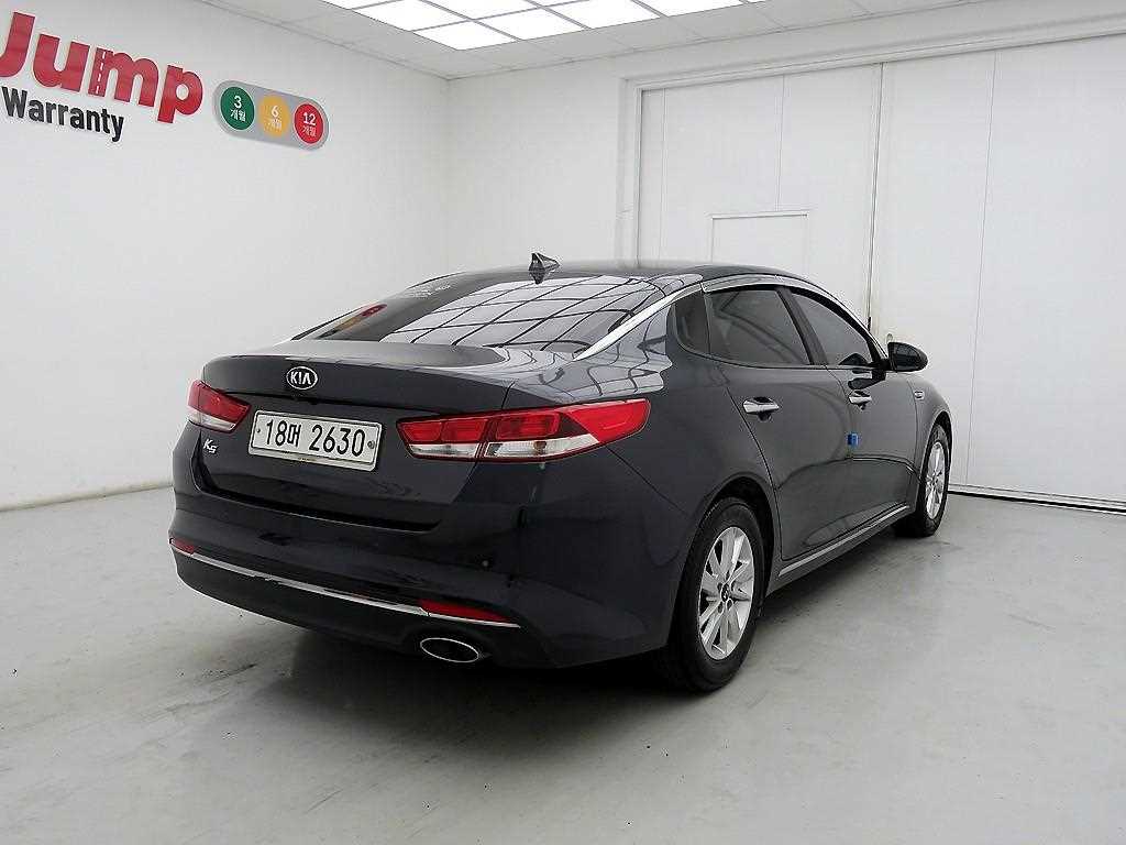 KIA K5 - Vista 4