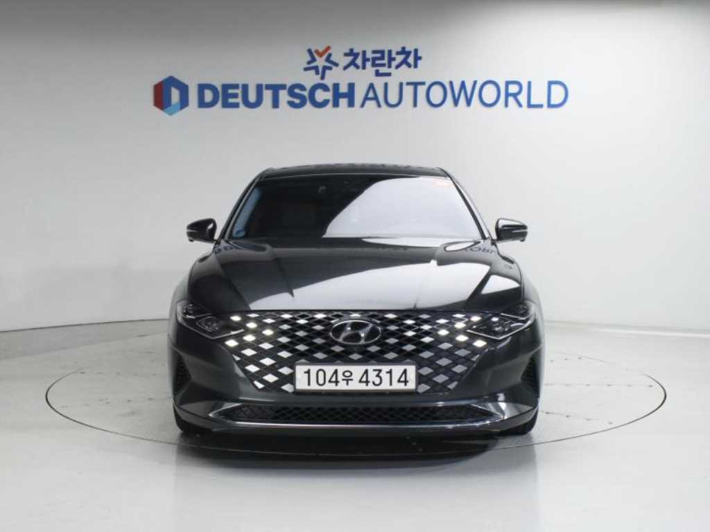 HYUNDAI Grandeur - Vista 3