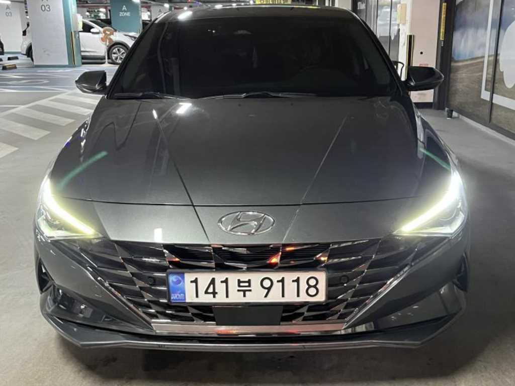 HYUNDAI Avante - Vista 2