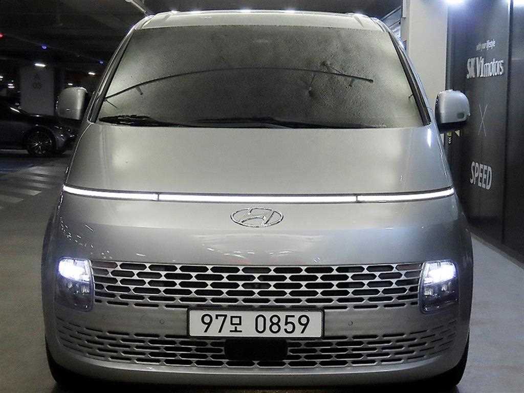 HYUNDAI Staria - Vista 2