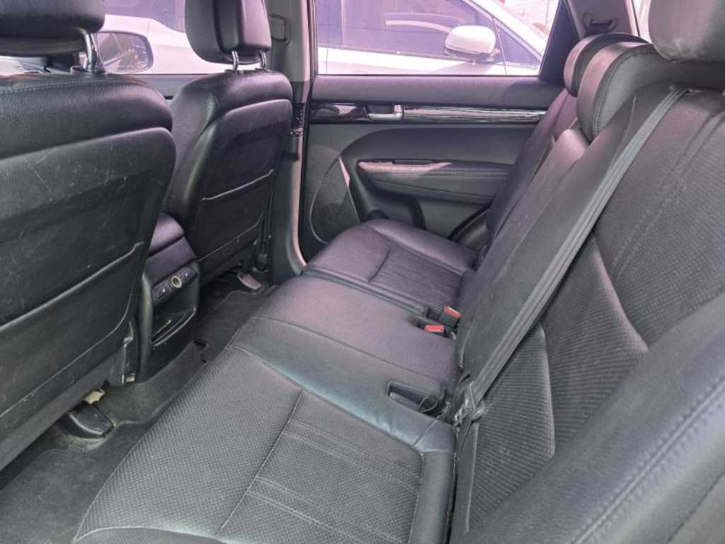 KIA Sorento - Vista 7