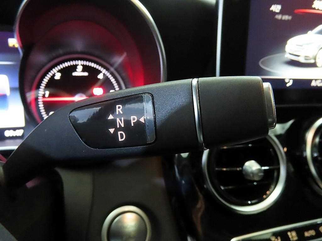 Mercedes Benz C Class - Vista 12
