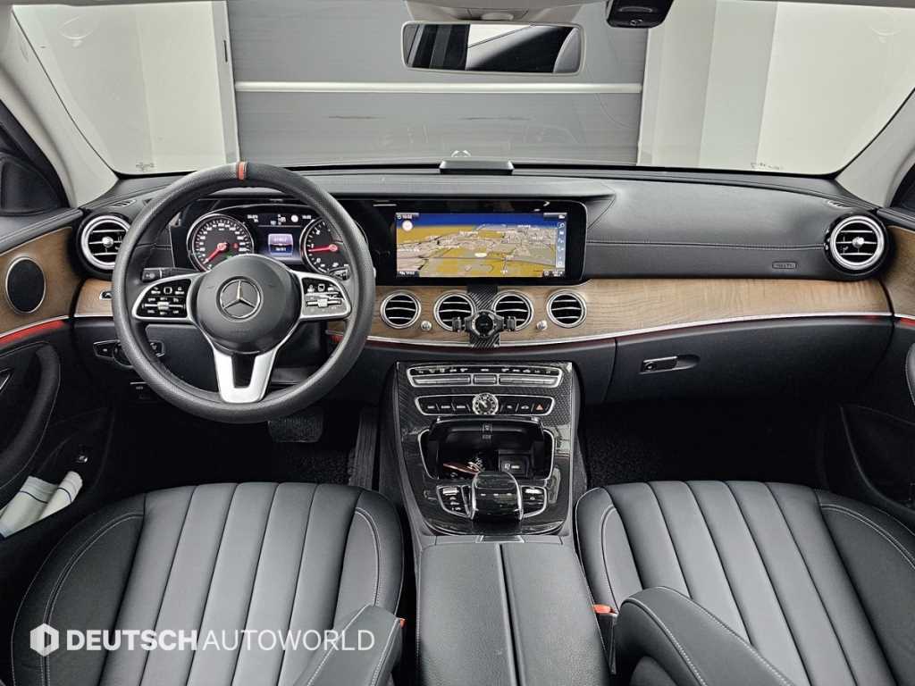 Mercedes Benz E class - Vista 7