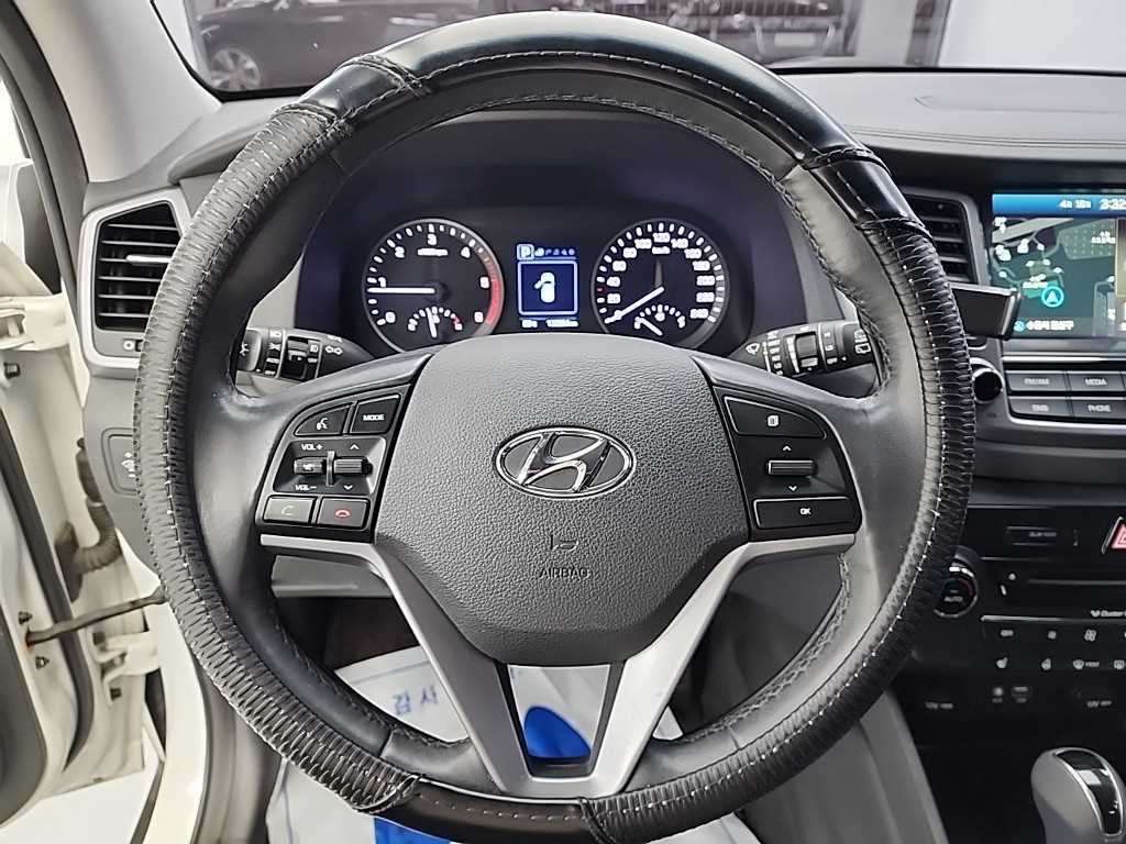 HYUNDAI Tucson - Vista 9