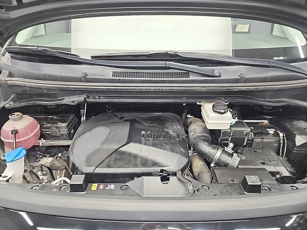 HYUNDAI Staria - Vista 5