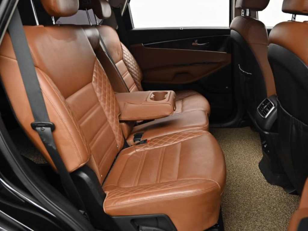 KIA Sorento - Vista 12