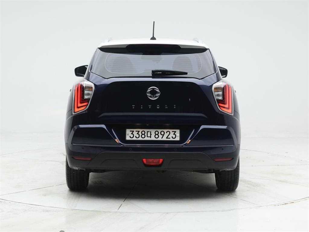 Ssangyong Tivoli - Vista 5