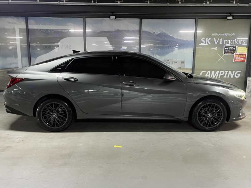 HYUNDAI Avante - Vista 4