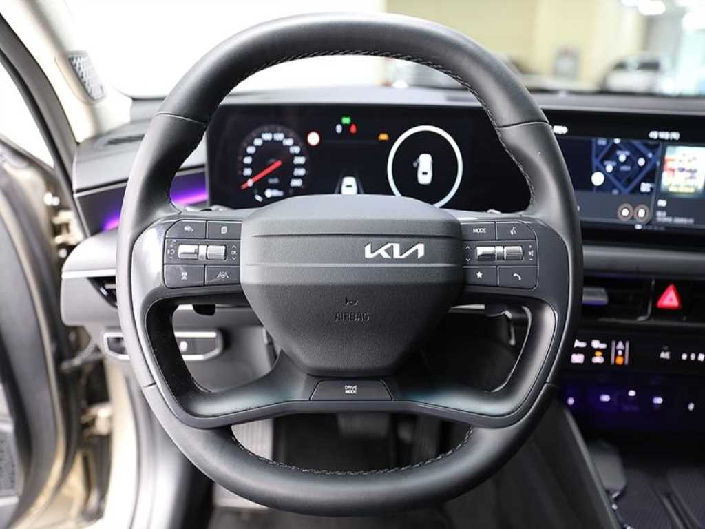 KIA K8 - Vista 12