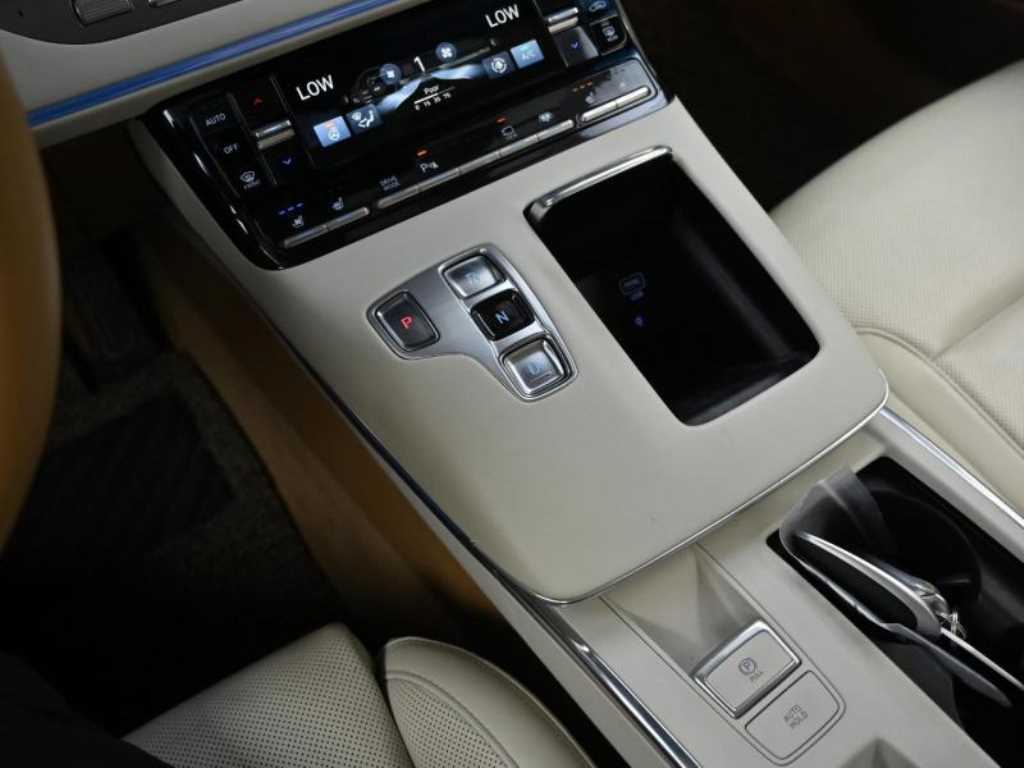 HYUNDAI Grandeur - Vista 9