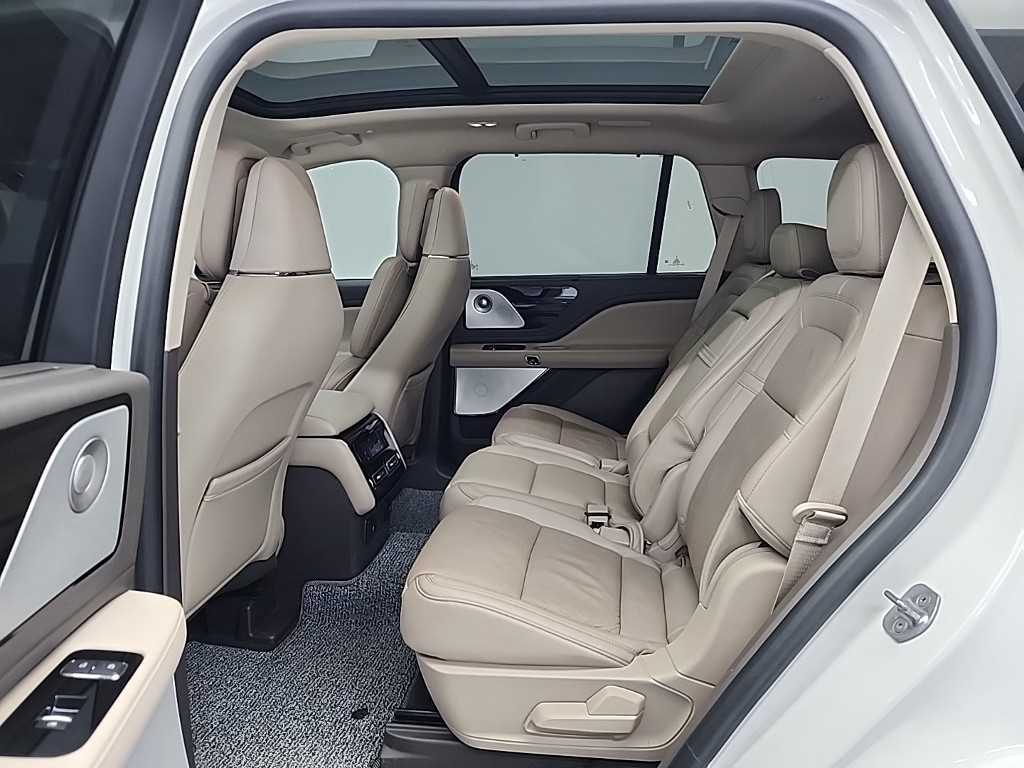 Lincoln Aviator - Vista 12