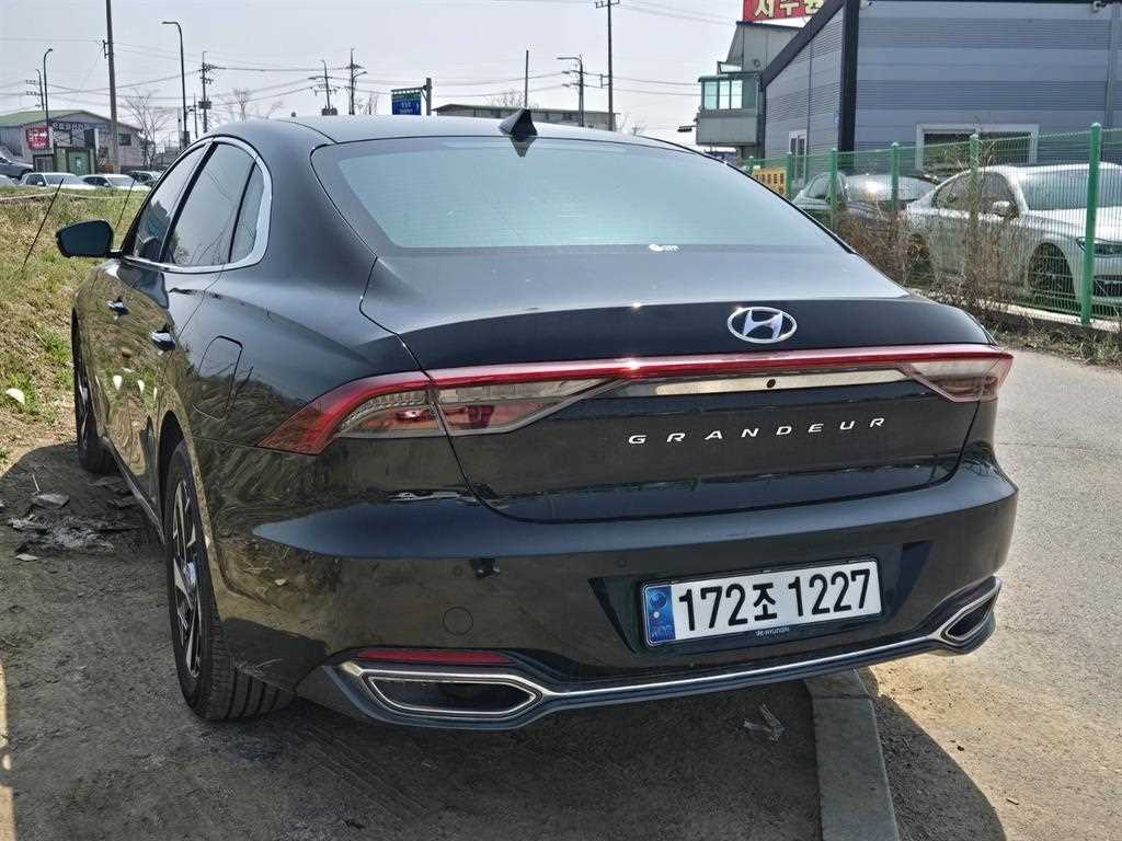 HYUNDAI Grandeur - Vista 3