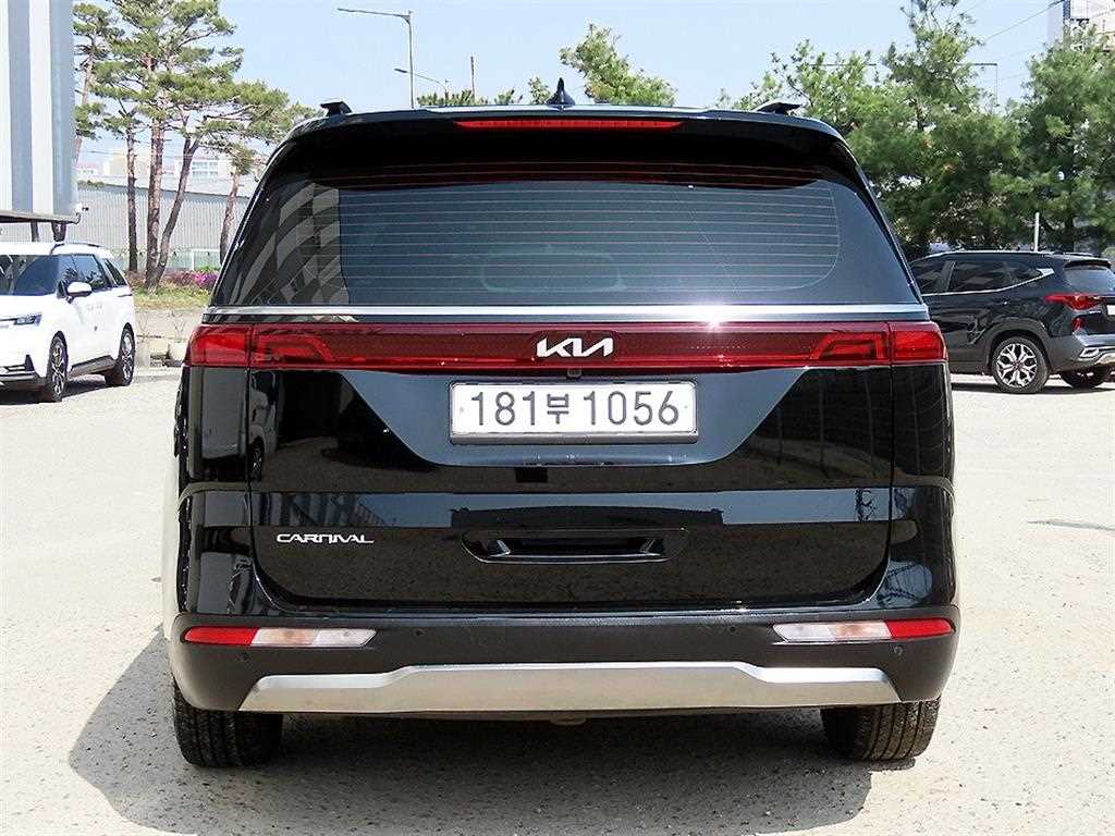 KIA Carnival - Vista 4