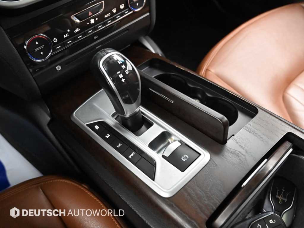Maserati Ghibli - Vista 9