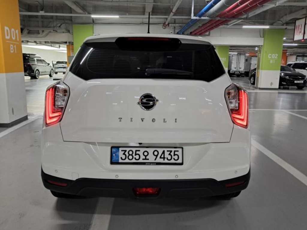 Ssangyong Tivoli - Vista 3