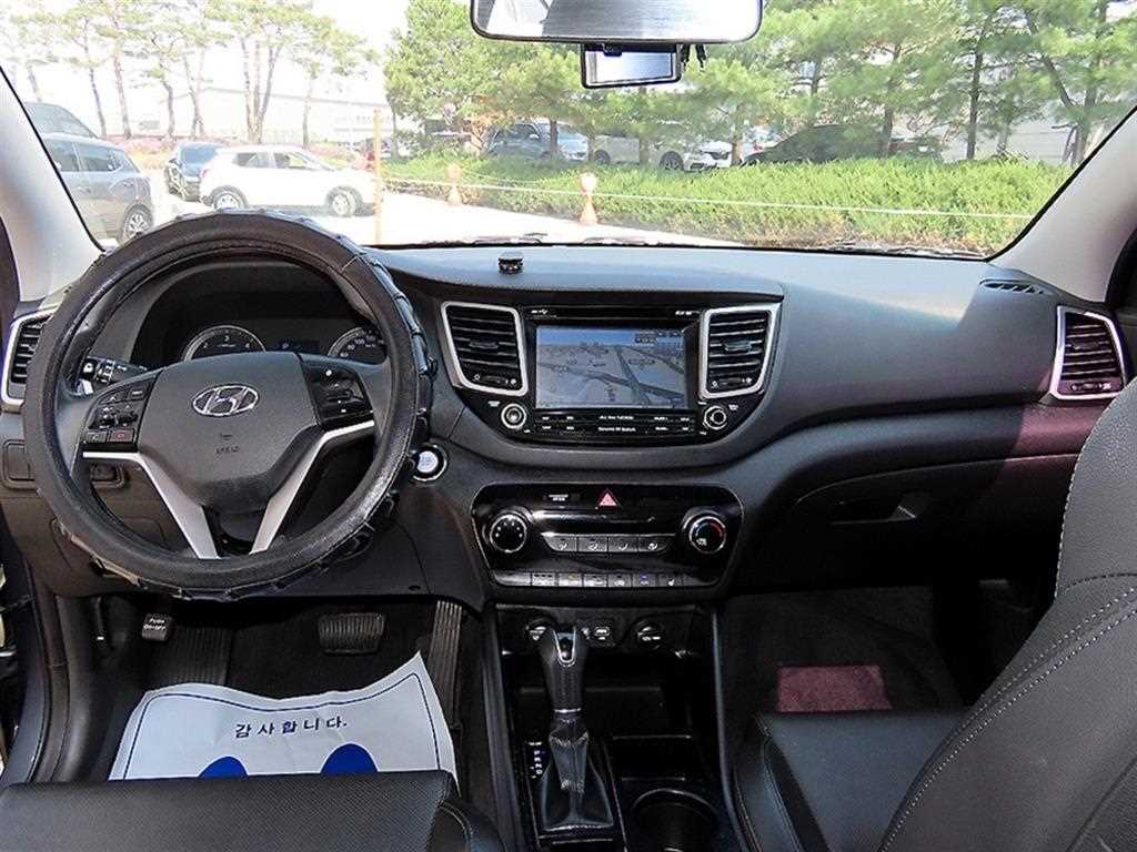HYUNDAI Tucson - Vista 7