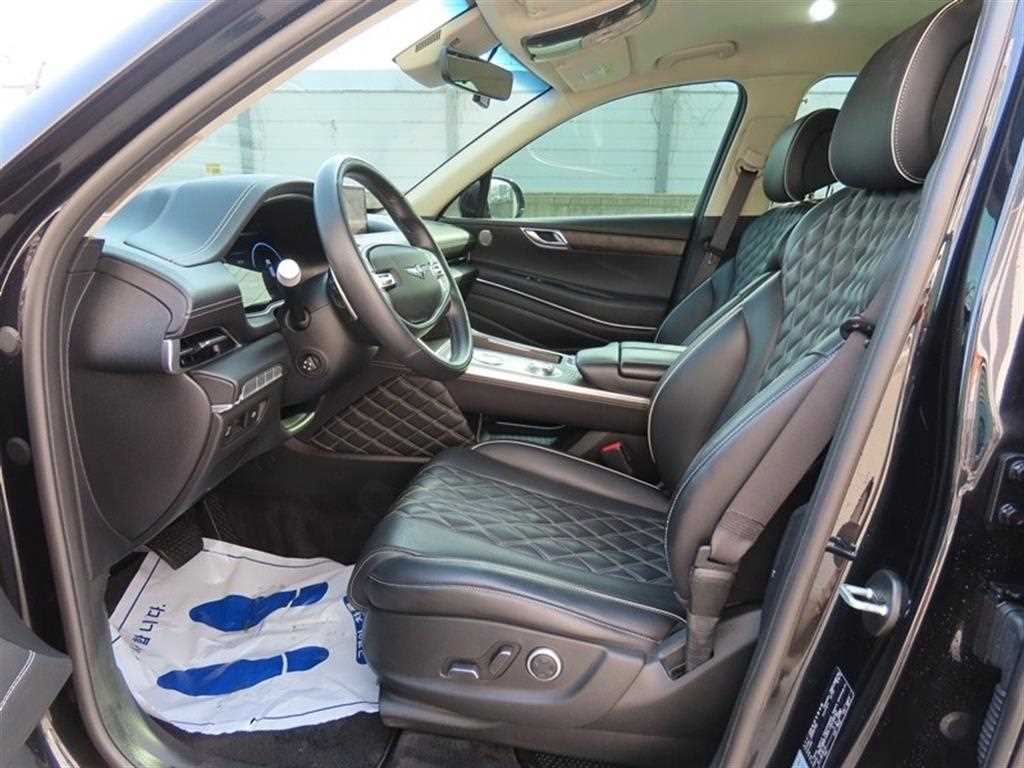 Genesis GV80 - Vista 6