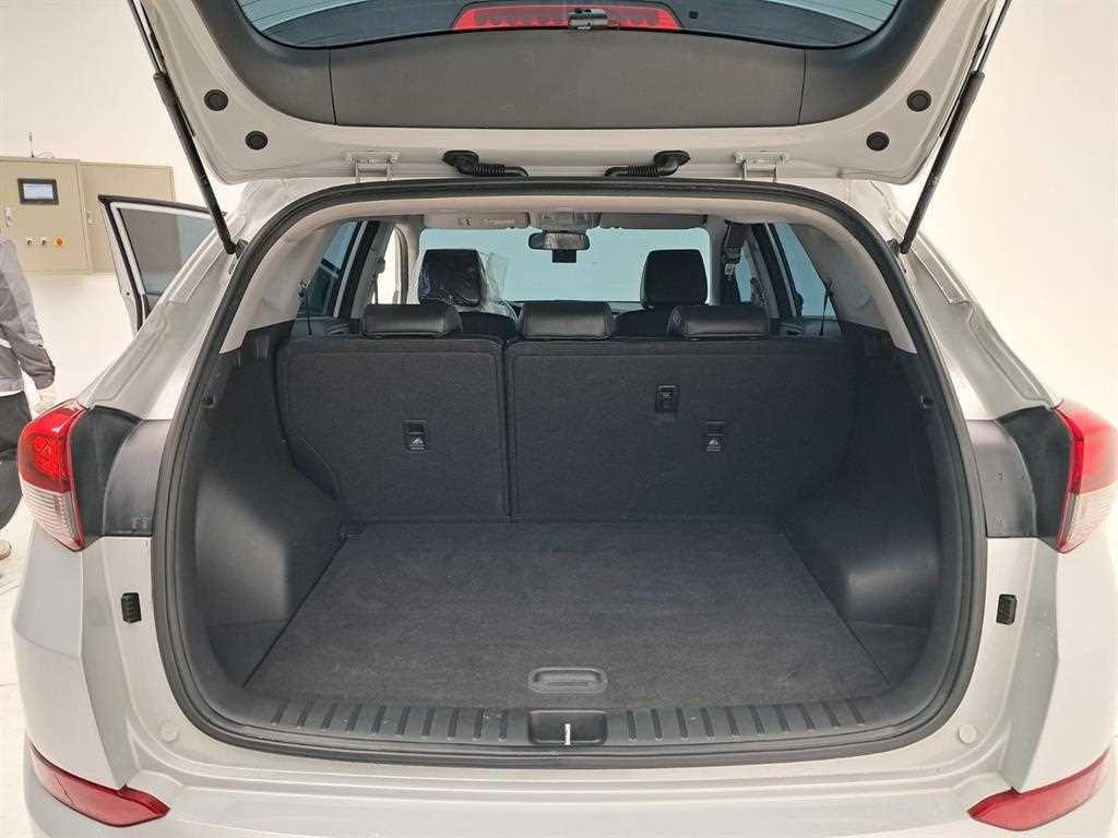 HYUNDAI Tucson 2017 Blanco - Importación desde Corea - HF Imports Iquique - Foto 17