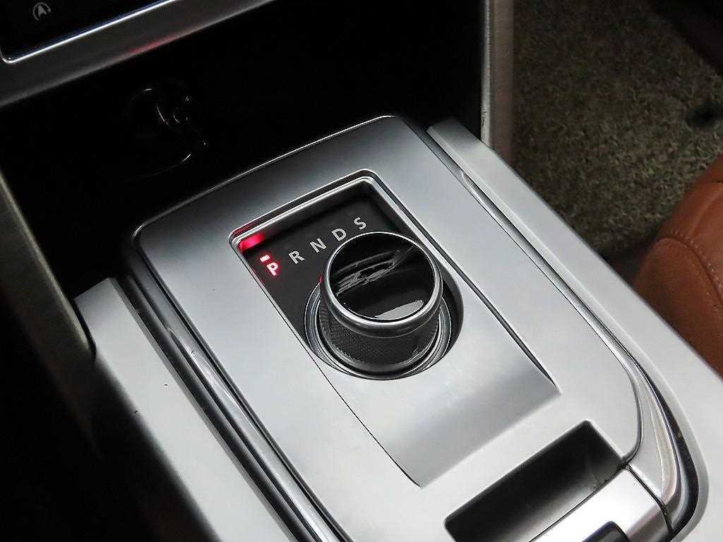 Land Rover Discovery Sports - Vista 10