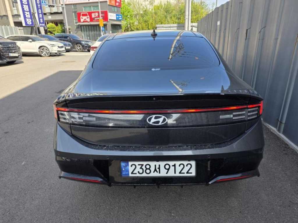 HYUNDAI Sonata - Vista 3