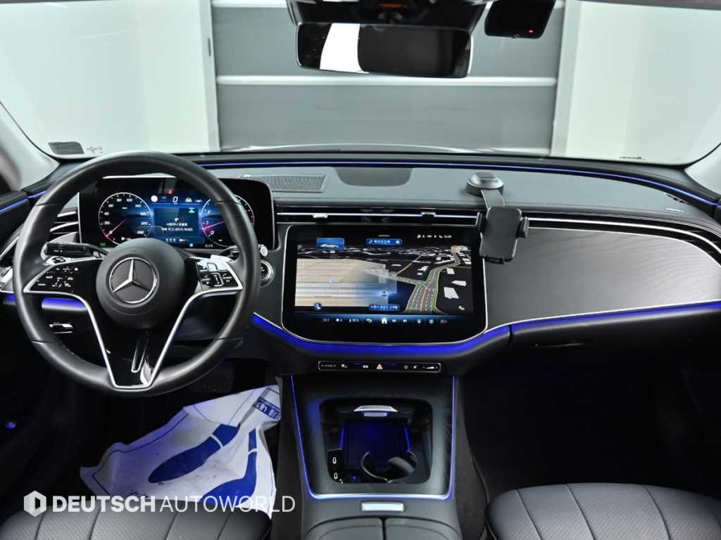 Mercedes Benz E class - Vista 7