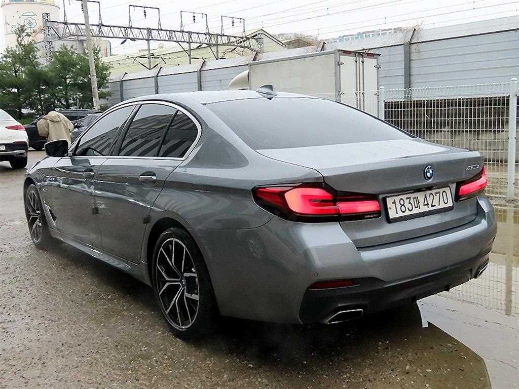 BMW 5 Series - Vista 3