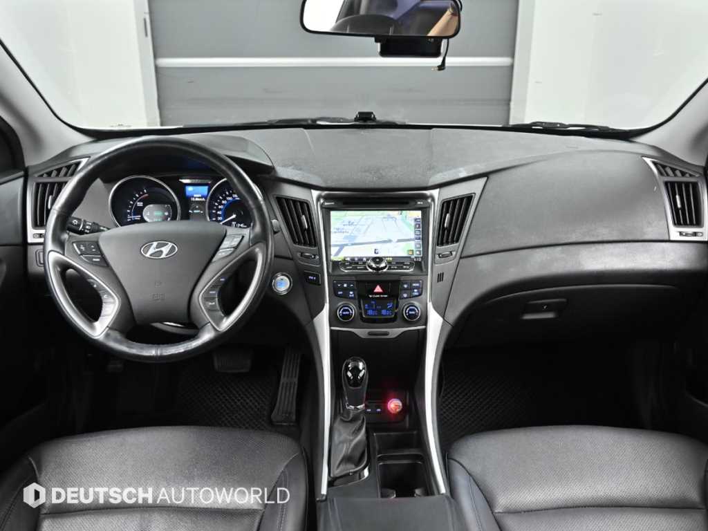 HYUNDAI Sonata - Vista 7