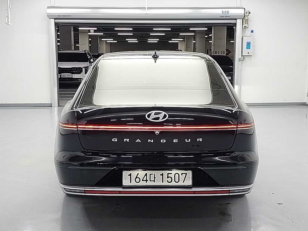 HYUNDAI Grandeur - Vista 3