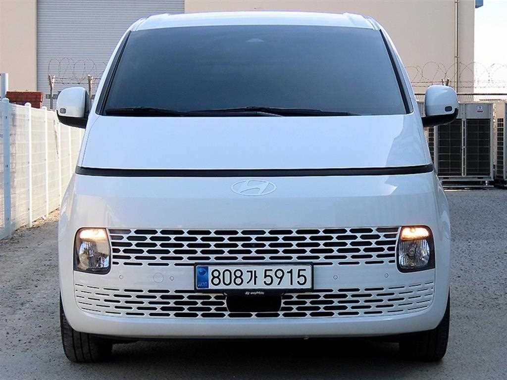 HYUNDAI Staria 2025 Blanco - Importación desde Corea - HF Imports Iquique - Foto 1