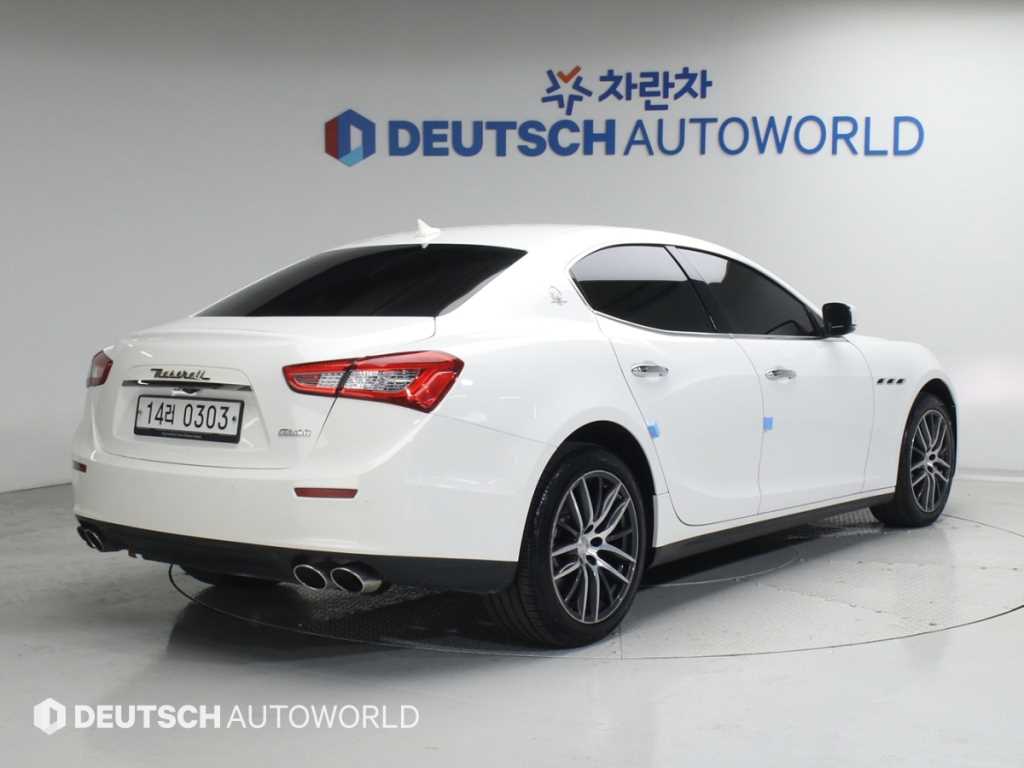 Maserati Ghibli - Vista 2