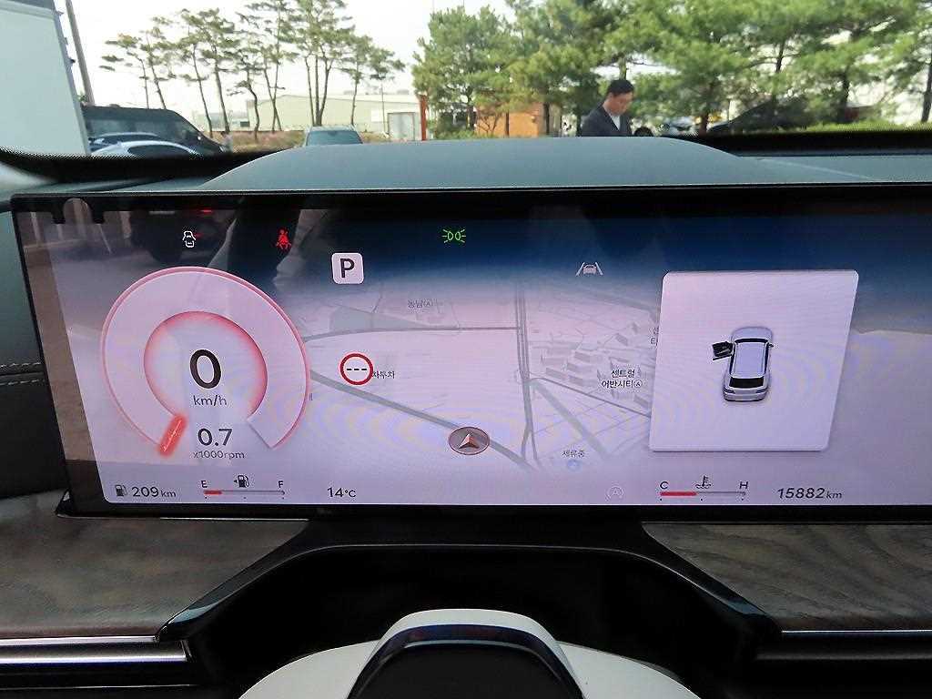 Genesis GV80 - Vista 9