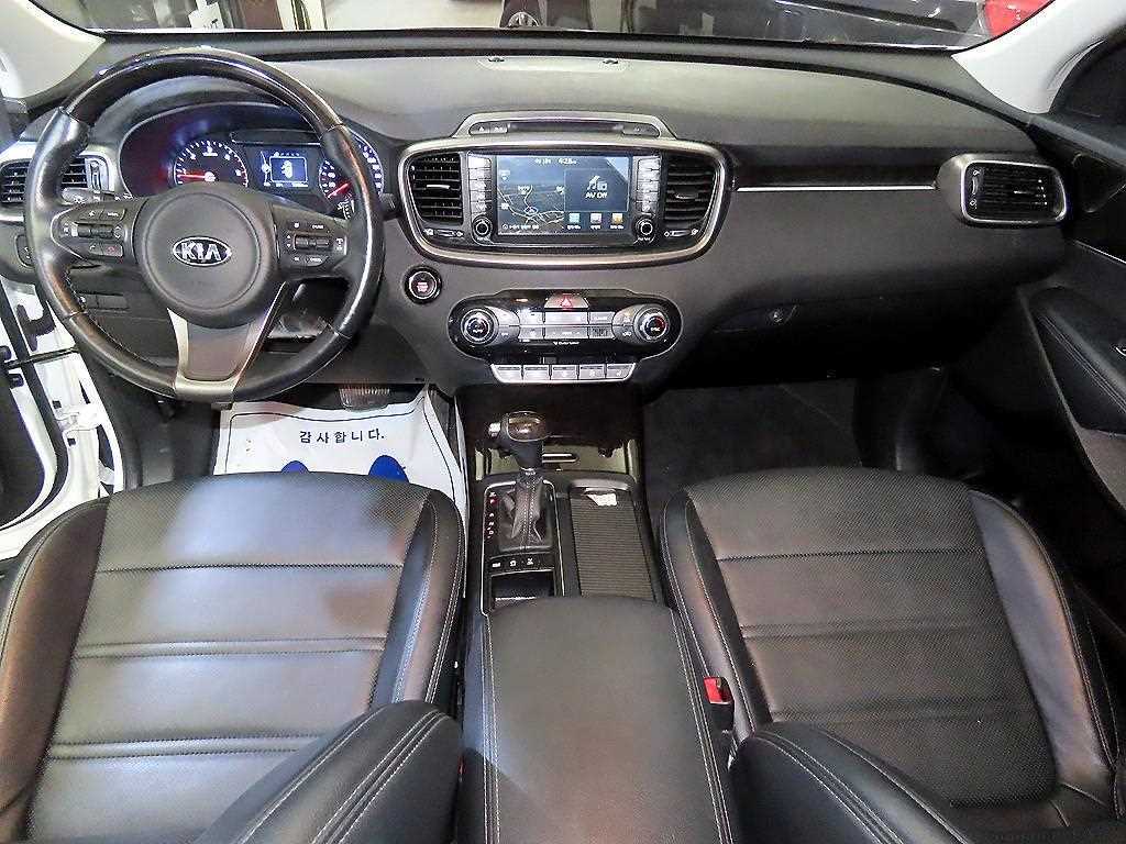 KIA Sorento - Vista 10