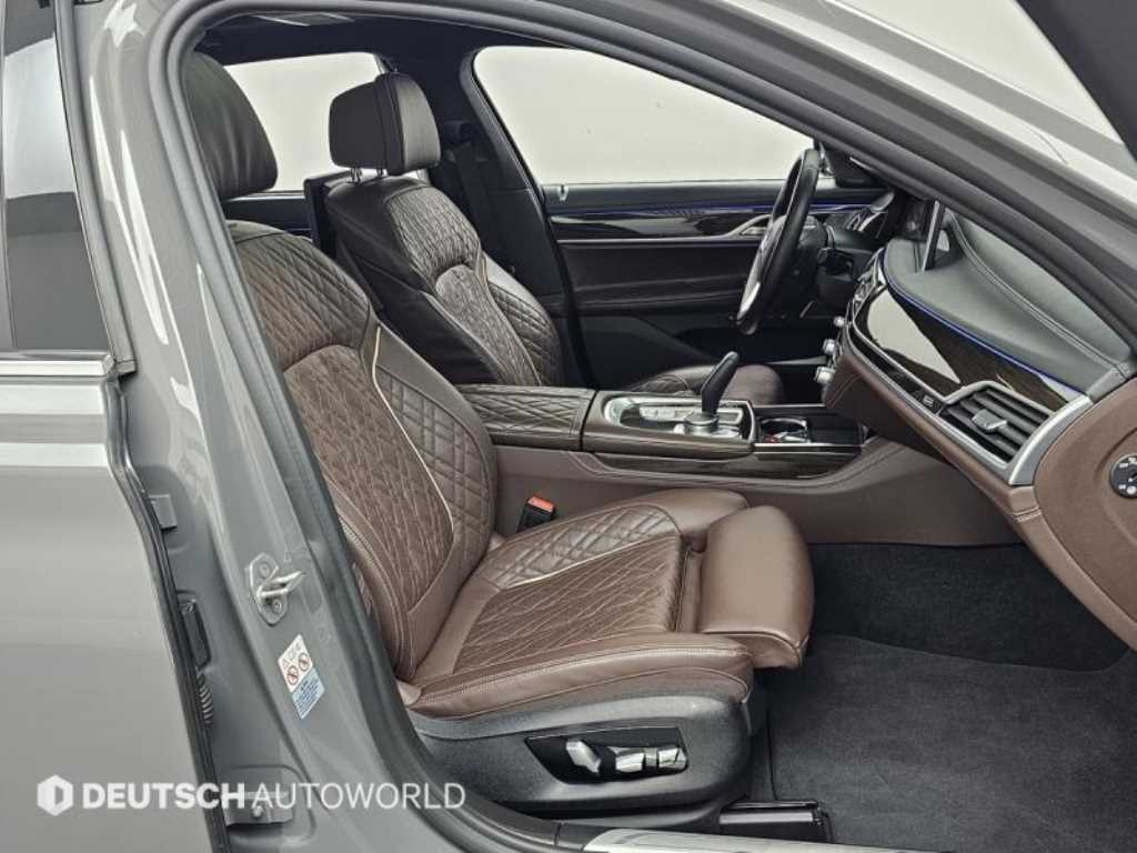 BMW 7 Series - Vista 10