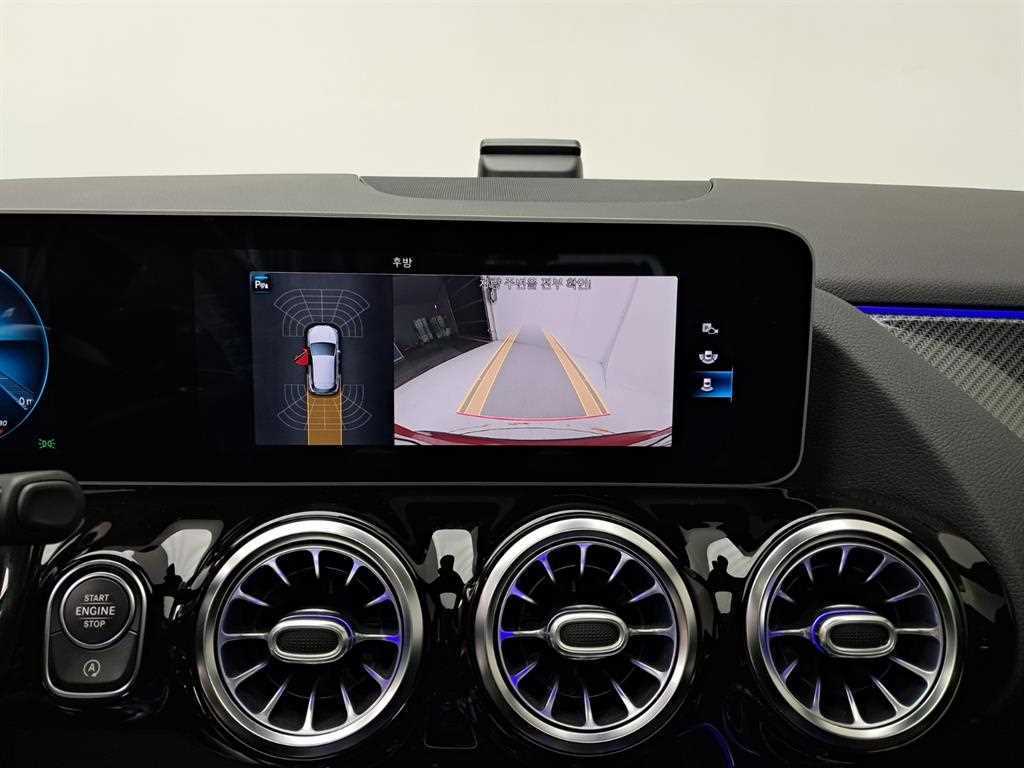 Mercedes Benz GLA Class - Vista 10