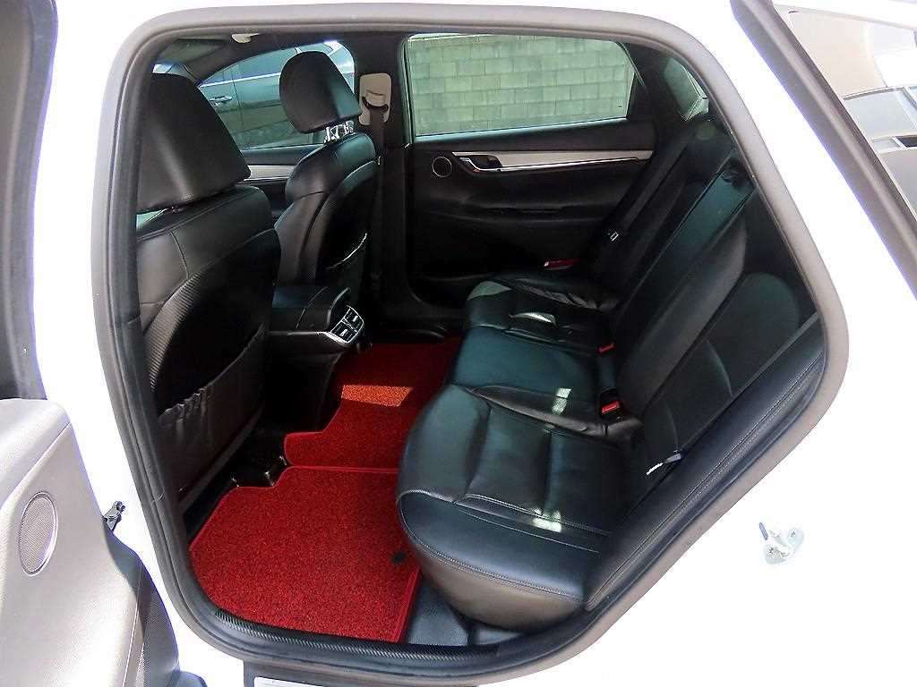 HYUNDAI Grandeur - Vista 6