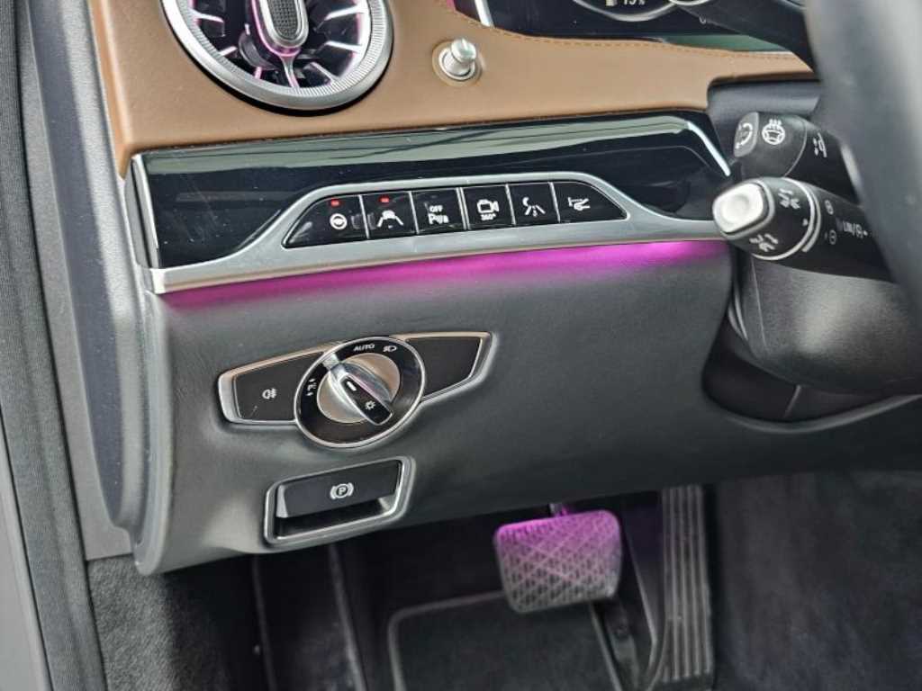 Mercedes Benz S Class - Vista 12
