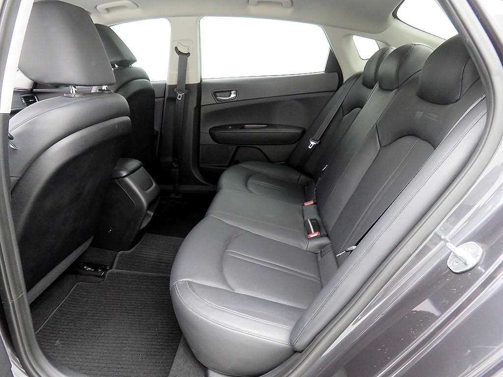 KIA K5 - Vista 6