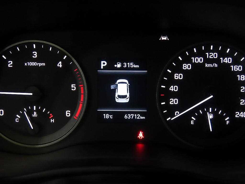 HYUNDAI Tucson - Vista 9