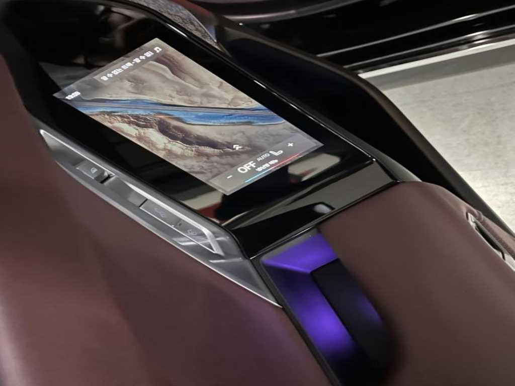 BMW 7 Series - Vista 10