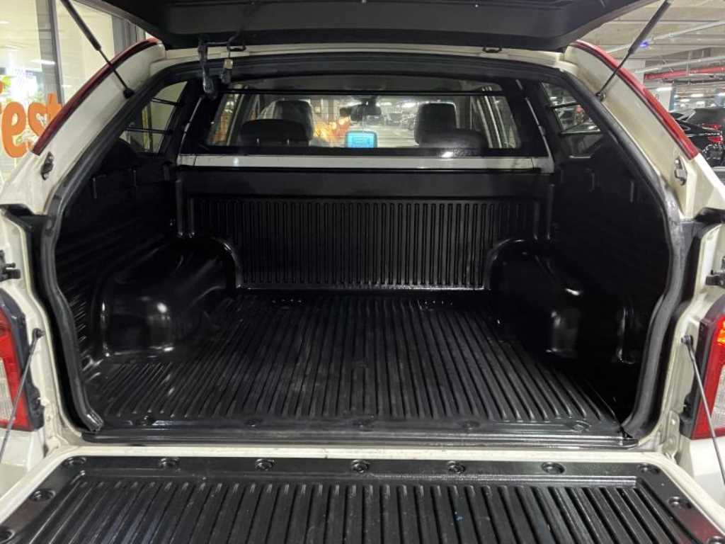 Ssangyong Korando - Vista 6