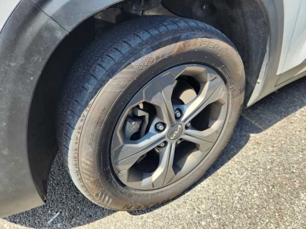 KIA Seltos 2023 Blanco - Importación desde Corea - HF Imports Iquique - Foto 15