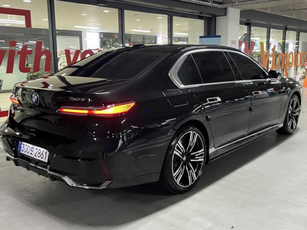 BMW 7 Series - Vista 4